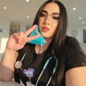 Meet your Posher, Mayra